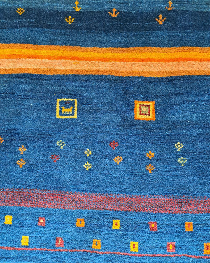 gabbeh floral bleu marine – tapis persan fait main en laine – 180 × 250 cm gabbeh floral bleu marine – tapis persan fait main en laine – 180 × 250 cm