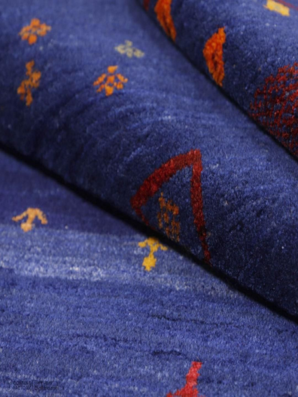 gabbeh floral bleu marine – tapis persan fait main en laine – 180 × 250 cm gabbeh floral bleu marine – tapis persan fait main en laine – 180 × 250 cm